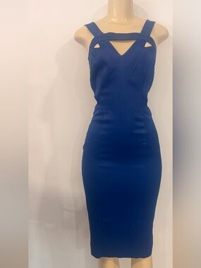 bebe multi keyhole midi dress